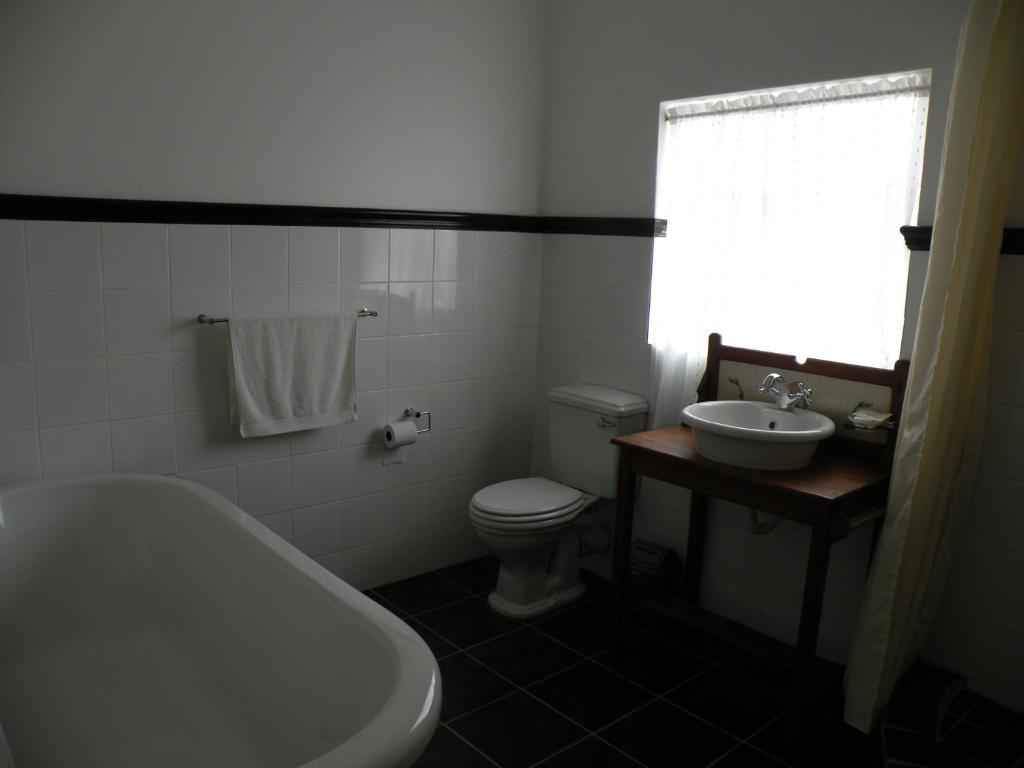 The Historic Pig And Whistle Inn Bathurst Pokoj fotografie
